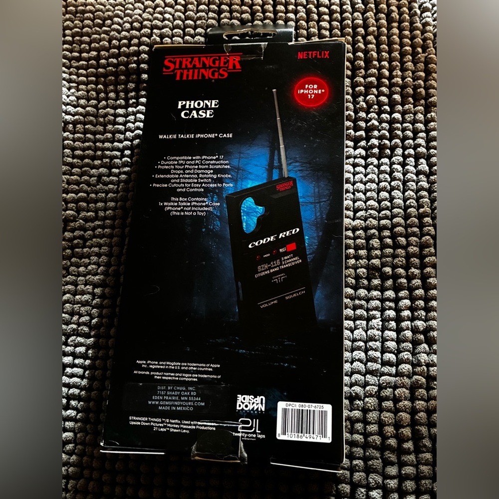 Stranger Things Walkie-Talkie Phone Case Apple iPhone 17 Extendable Antenna NEW - Picture 2 of 8